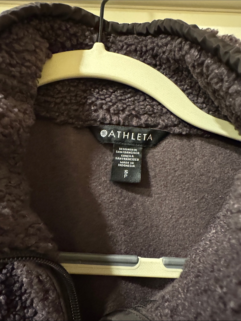 Athleta chocolate Sherpa vest - Picture 2 of 6